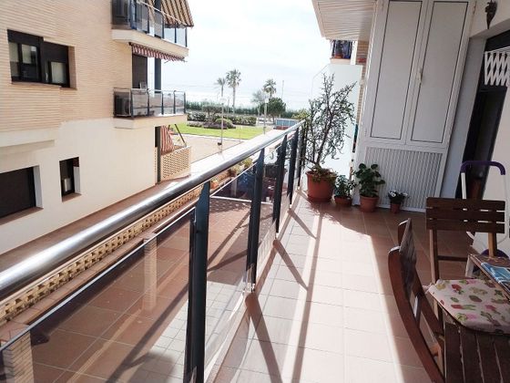 Foto 1 de Piso en venta en Centre - Pineda de Mar de 3 habitaciones con balcón y aire acondicionado