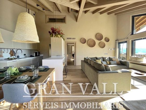 Foto 2 de Casa en venda a Llívia (Girona) de 4 habitacions amb garatge i jardí