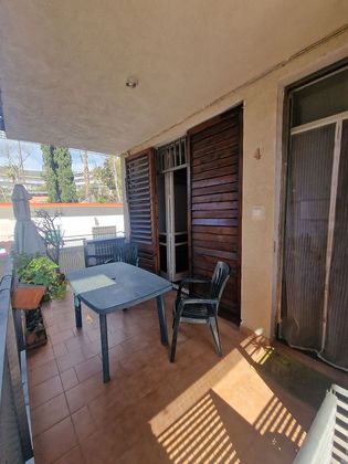 Foto 1 de Piso en venta en Bellamar de 2 habitaciones con terraza y jardín