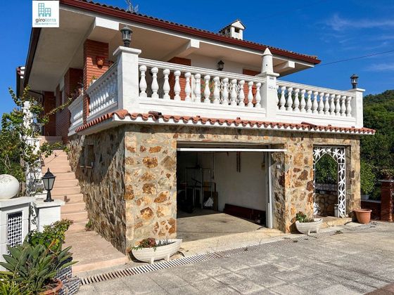 Foto 1 de Casa rural en venta en Terrabrava - Tordera Parc de 8 habitaciones con terraza y garaje