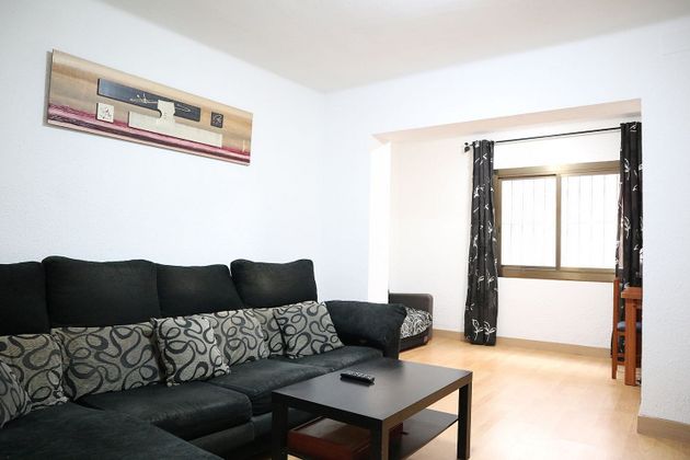 Foto 2 de Pis en venda a La Teixonera de 3 habitacions amb terrassa i aire acondicionat