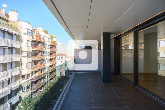 Foto 2 de Pis en venda a Eixample Nord – La Devesa de 3 habitacions amb terrassa i piscina