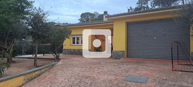 Foto 2 de Casa en venda a Santa Coloma de Farners de 3 habitacions amb garatge i jardí