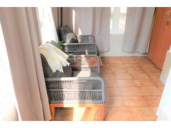 Foto 2 de Pis en venda a Eixample - Sant Oleguer de 4 habitacions amb balcó i aire acondicionat