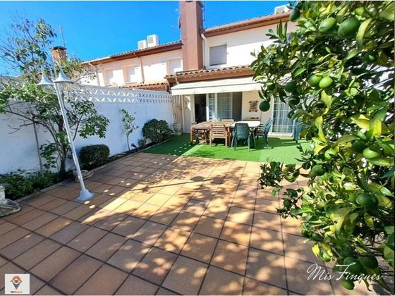 Foto 2 de Casa en venta en Centre - Castellar del Vallès de 4 habitaciones con garaje y jardín