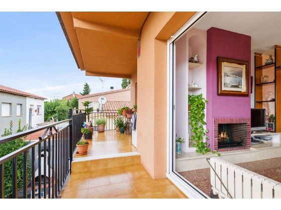 Foto 2 de Casa en venda a Centre - Sant Quirze del Vallès de 4 habitacions amb terrassa i jardí