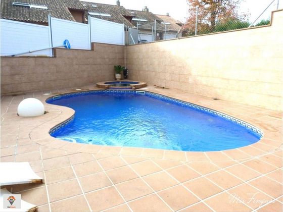 Foto 1 de Casa en venta en Sant Quirze Parc- Vallsuau - Castellet de 4 habitaciones con piscina y garaje