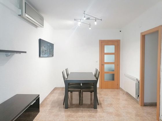 Foto 2 de Venta de piso en Centre - Prat de Llobregat, El de 3 habitaciones con balcón y aire acondicionado