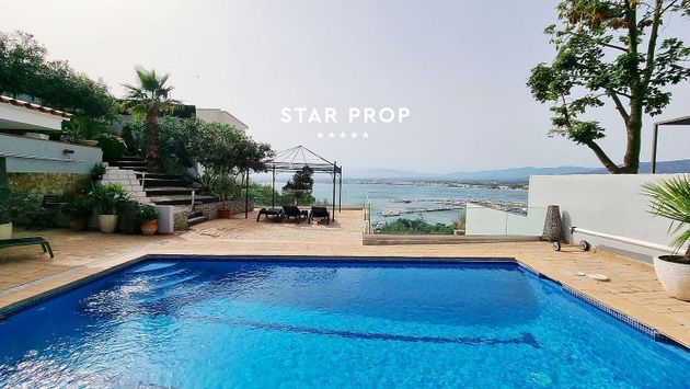 Foto 1 de Casa en venda a Port Esportiu - Puig Rom - Canyelles de 4 habitacions amb terrassa i piscina