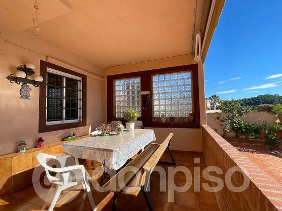 Foto 1 de Casa en venta en Sant Vicenç dels Horts de 4 habitaciones con terraza y garaje