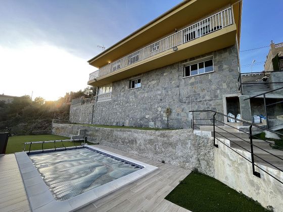 Foto 1 de Casa en venda a Torrelles de Llobregat de 4 habitacions amb piscina i jardí