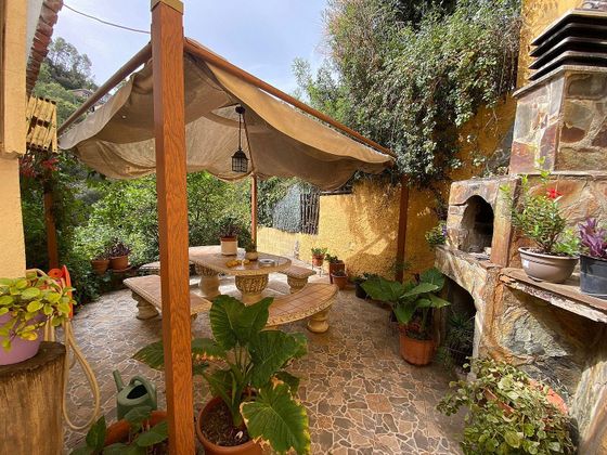 Foto 2 de Casa en venta en Cervelló de 3 habitaciones con terraza y jardín