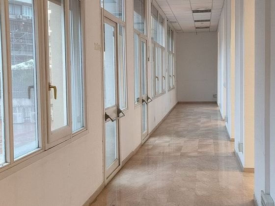 Foto 2 de Oficina en alquiler en La Dreta de l'Eixample con terraza y ascensor