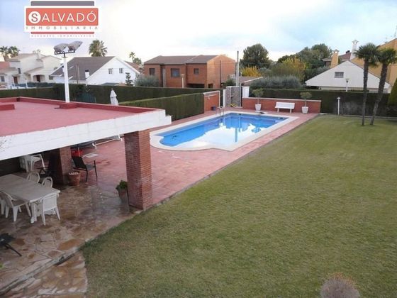 Foto 1 de Xalet en venda a Bonavista de 5 habitacions amb terrassa i piscina