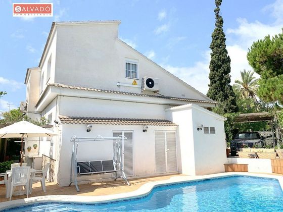 Foto 1 de Xalet en venda a Segur de Calafell de 6 habitacions amb terrassa i piscina