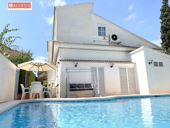Foto 2 de Xalet en venda a Segur de Calafell de 6 habitacions amb terrassa i piscina