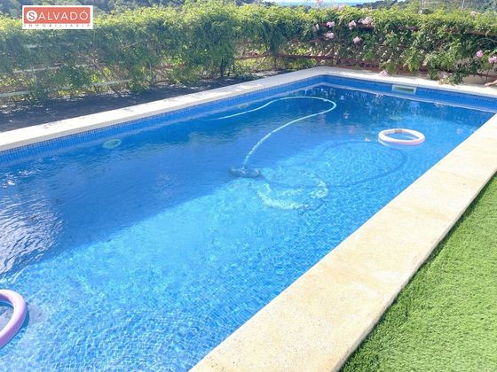 Foto 2 de Chalet en venta en Castellet i la Gornal de 8 habitaciones con terraza y piscina