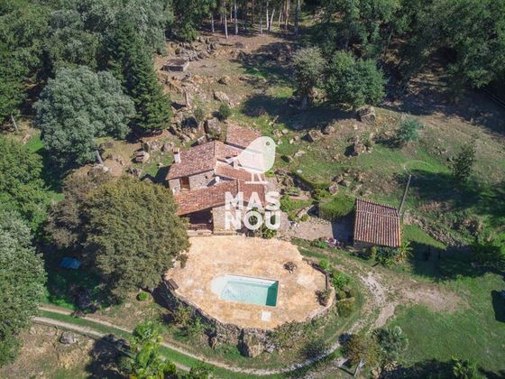 Foto 1 de Casa en venda a Vall d´en Bas, la de 5 habitacions amb terrassa i piscina