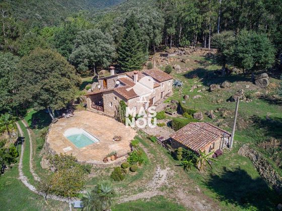Foto 2 de Casa en venda a Vall d´en Bas, la de 5 habitacions amb terrassa i piscina