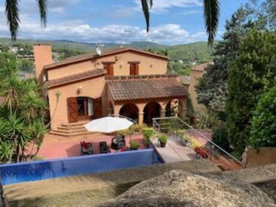 Foto 2 de Xalet en venda a Puigventós de 5 habitacions amb terrassa i piscina