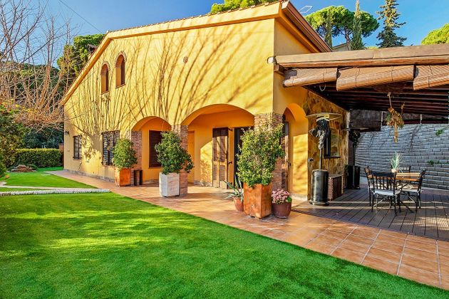 Foto 2 de Casa en venda a Sant Cebrià de Vallalta de 4 habitacions amb piscina i garatge