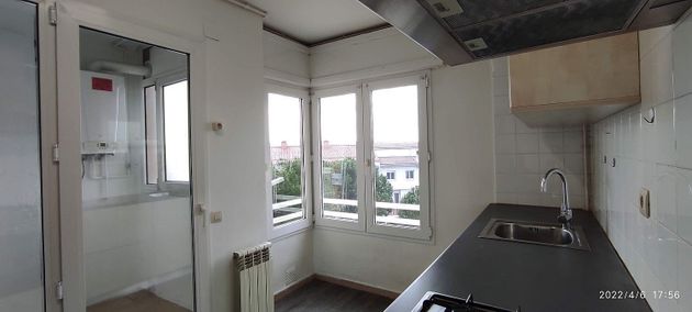 Foto 2 de Venta de piso en Balconada - Cal Gravat de 3 habitaciones con garaje y jardín