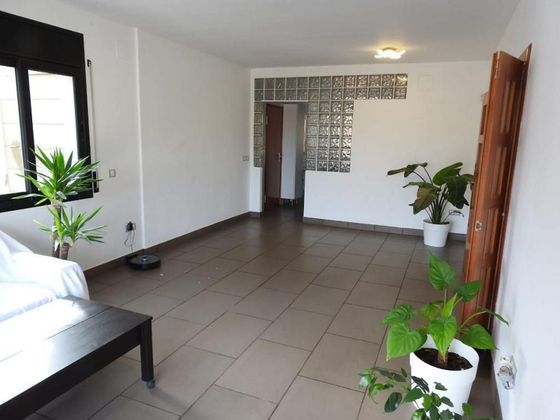 Foto 2 de Xalet en venda a calle Olivo de 4 habitacions amb terrassa i jardí