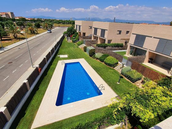 Foto 1 de Casa en venda a Vilafortuny - Cap de Sant Pere de 3 habitacions amb terrassa i piscina