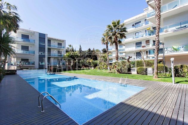 Foto 1 de Pis en venda a Puigventós de 4 habitacions amb terrassa i piscina