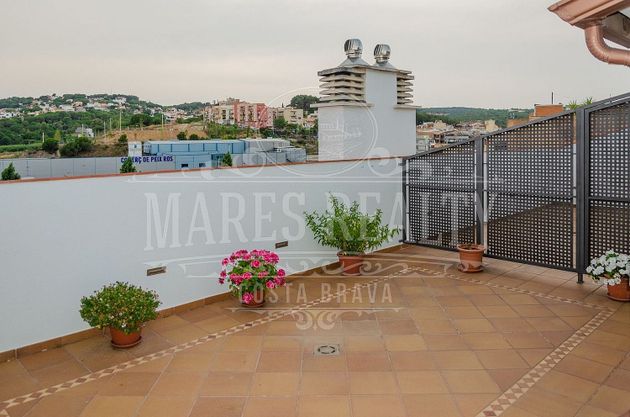 Foto 2 de Dúplex en venda a Mont Ferrant - Sant Joan de 4 habitacions amb terrassa i balcó