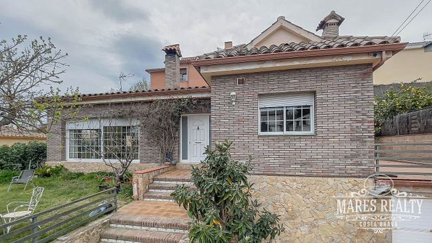 Foto 1 de Xalet en venda a Roca Grossa - Serra Brava de 3 habitacions amb terrassa i garatge
