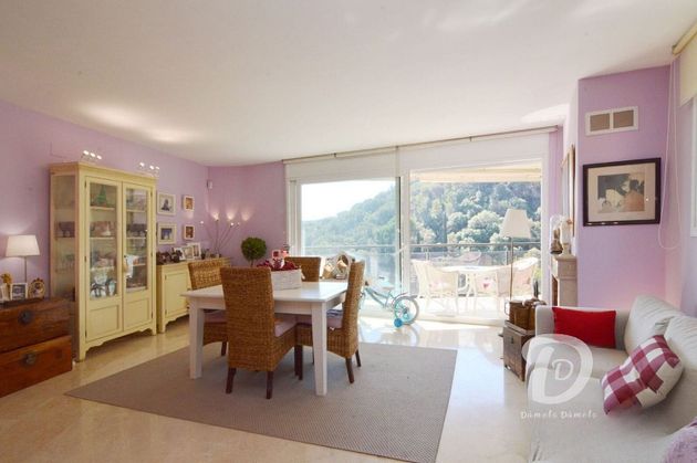 Foto 1 de Venta de casa adosada en Premià de Dalt de 4 habitaciones con terraza y piscina