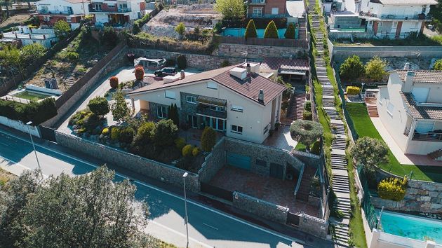 Foto 2 de Xalet en venda a Caldes de Montbui de 9 habitacions amb terrassa i piscina