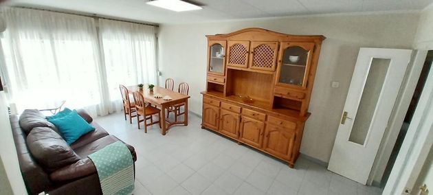Foto 2 de Pis en lloguer a Nou Eixample Nord de 4 habitacions amb terrassa i mobles