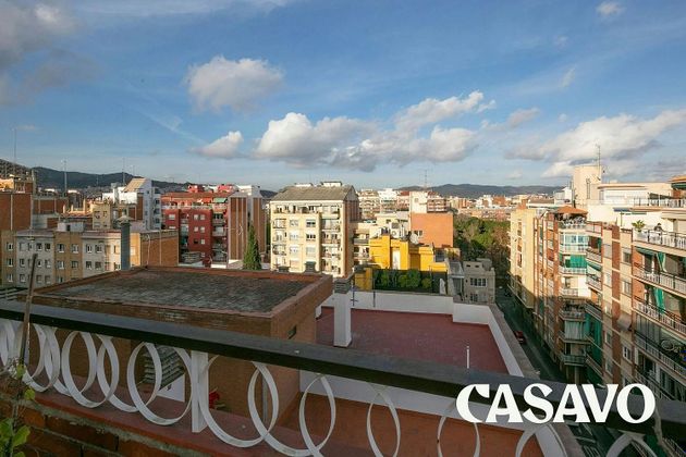 Foto 2 de Casa en venda a calle Antonio Ricardos de 6 habitacions amb terrassa i balcó