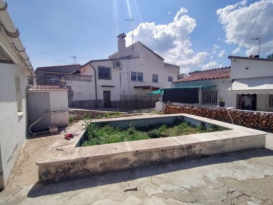 Foto 1 de Xalet en venda a calle Pau Casals de 3 habitacions amb terrassa i piscina