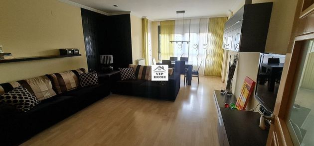 Foto 2 de Piso en venta en San Pablo - Santa Teresa de 2 habitaciones con garaje y balcón