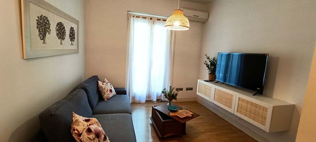 Foto 1 de Piso en alquiler en calle Del Amparo de 2 habitaciones con muebles y balcón