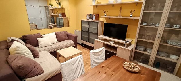 Foto 1 de Alquiler de piso en calle De Los Mesejo de 1 habitación con muebles y calefacción