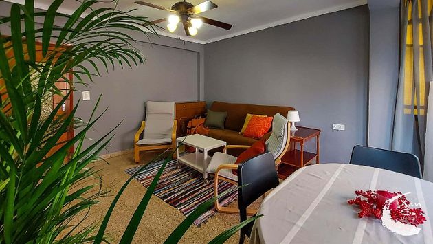Foto 2 de Piso en alquiler en calle De Santander de 4 habitaciones con muebles y aire acondicionado