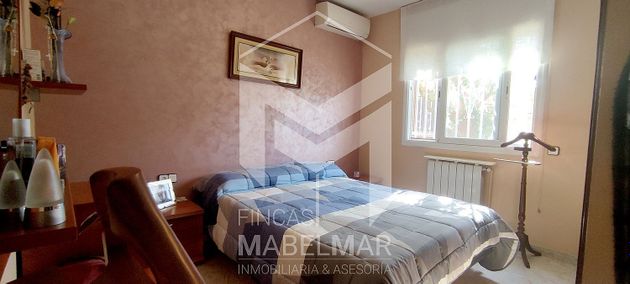 Foto 2 de Xalet en venda a calle Comarruga de 5 habitacions amb terrassa i piscina