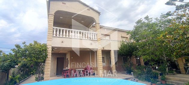 Foto 1 de Venta de chalet en calle Mossen Esteve Font de 5 habitaciones con terraza y piscina