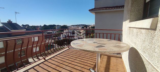 Foto 1 de Àtic en venda a calle Amadeu Vives de 3 habitacions amb terrassa i garatge