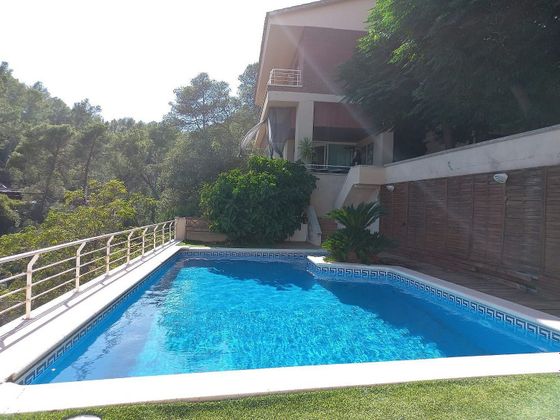 Foto 2 de Casa en venda a Cervelló de 5 habitacions amb terrassa i piscina