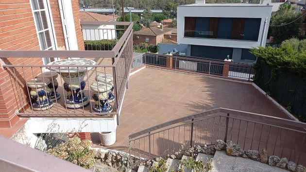 Foto 2 de Casa en venda a Cervelló de 4 habitacions amb terrassa i piscina
