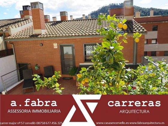 Foto 2 de Casa en venta en Cervelló de 5 habitaciones con terraza y piscina