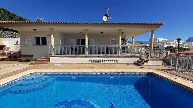 Foto 2 de Casa en venda a Villajoyosa ciudad de 4 habitacions amb terrassa i piscina