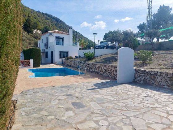 Foto 2 de Casa rural en venda a Frigiliana de 2 habitacions amb terrassa i piscina