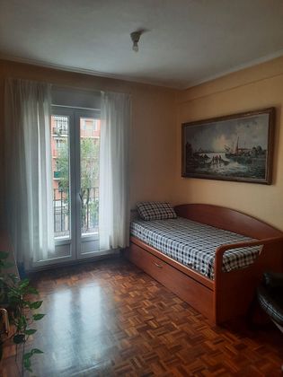 Foto 2 de Piso en venta en San Ignacio-Elorrieta de 4 habitaciones con terraza y calefacción