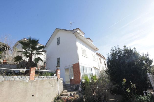 Foto 2 de Casa adossada en venda a Roca del Vallès, la de 6 habitacions amb terrassa i piscina